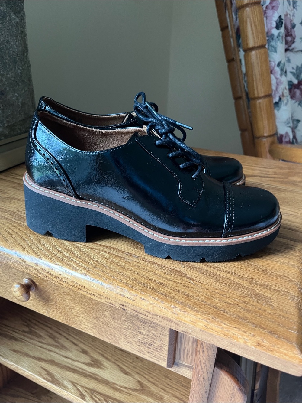 Naturalizer Black Patent Platform Lace-Up Oxfords with Brown Welt